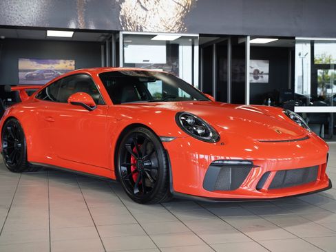 Used 2018 Porsche 911 GT3 RWD image 53
