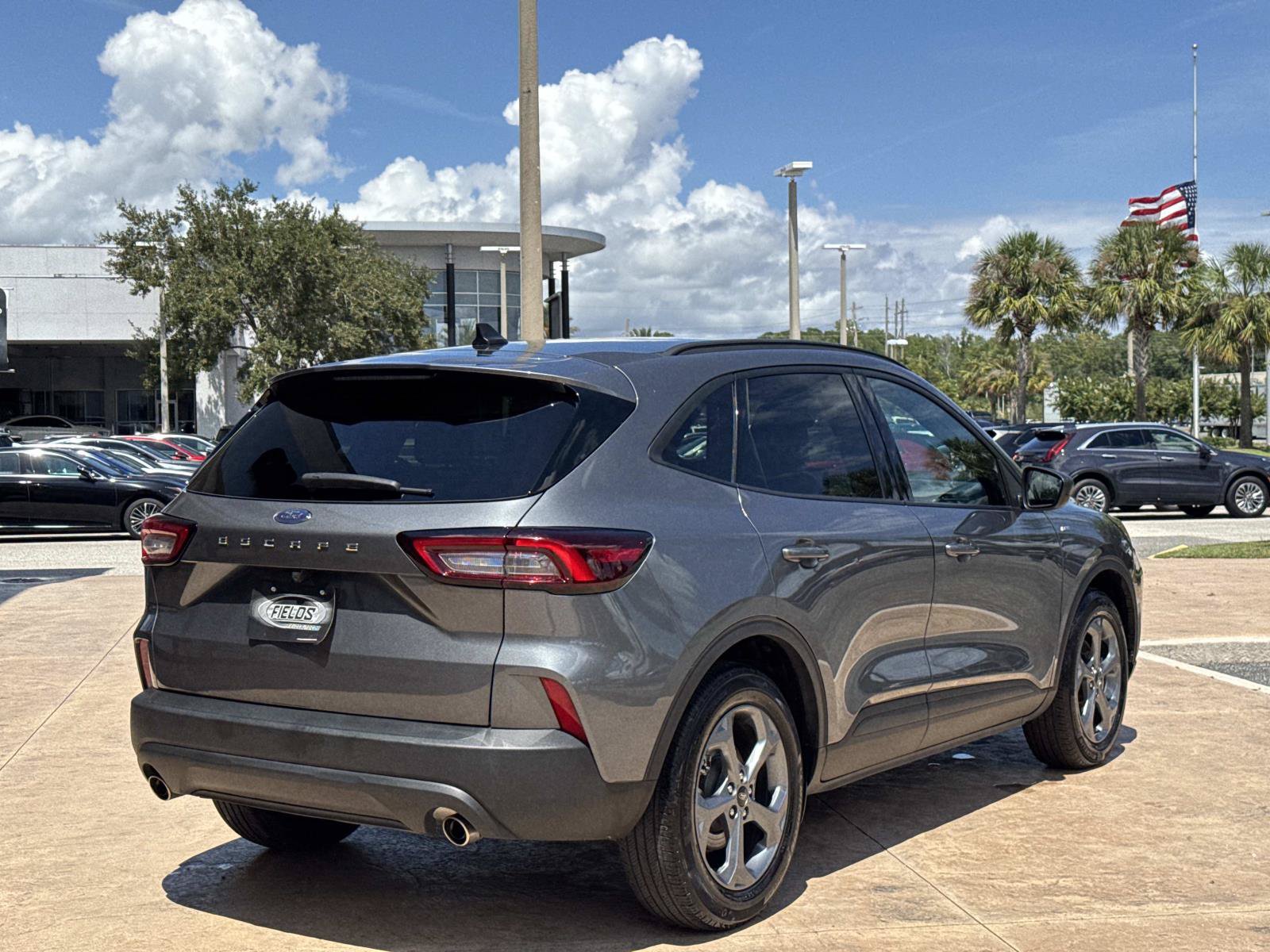 Used 2025 Ford Escape ST-Line FWD image 3