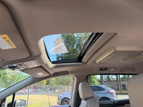 Used 2022 Honda Odyssey Touring image 22