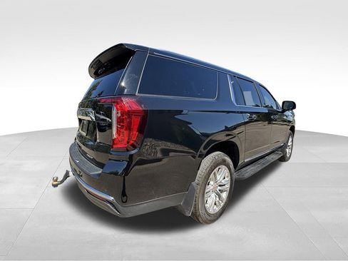 Used 2024 GMC Yukon XL SLT w/ SLT Luxury Package AWD/4WD image 8