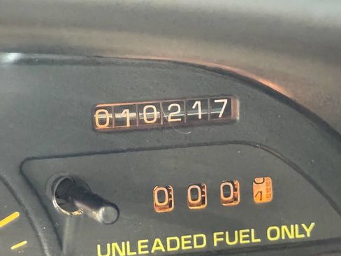 Used 1993 Chevrolet Camaro Z28 image 3