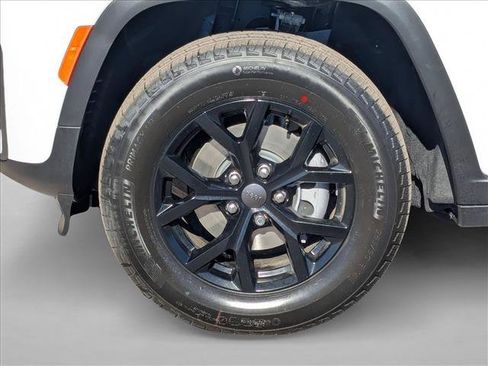 New 2026 Jeep Grand Cherokee Altitude AWD/4WD image 10