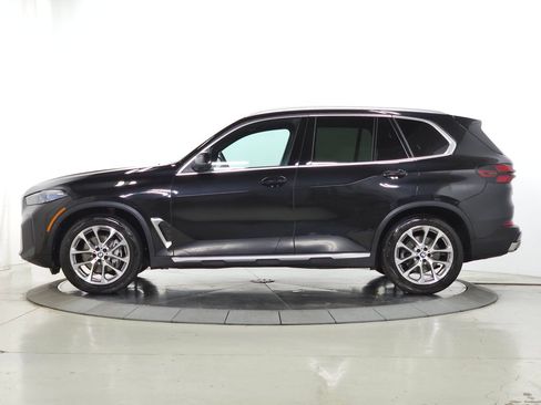 Used 2024 BMW X5 xDrive40i w/ Premium Package AWD/4WD image 6