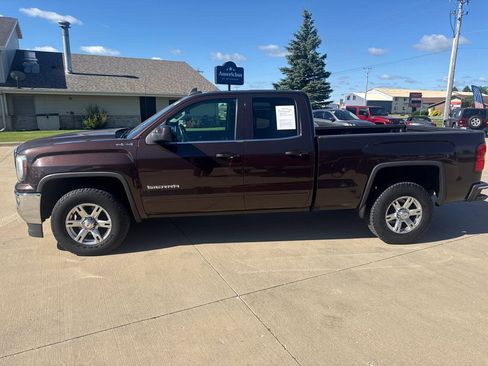 Used 2016 GMC Sierra 1500 SLE w/ SLE Value Package AWD/4WD image 2