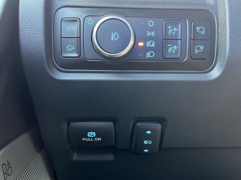 Used 2025 Ford F250 Lariat w/ Chrome Package AWD/4WD image 17