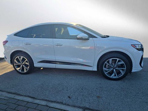 Used 2024 Audi Q4 e-tron Prestige w/ Black Optic Plus Package image 2