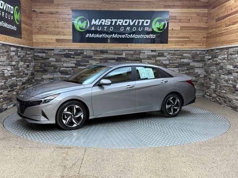 Used 2023 Hyundai Elantra SEL w/ Convenience Package image 5