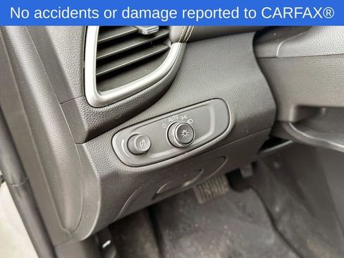 Certified 2022 Chevrolet Trax LT w/ Driver Confidence Package image 21