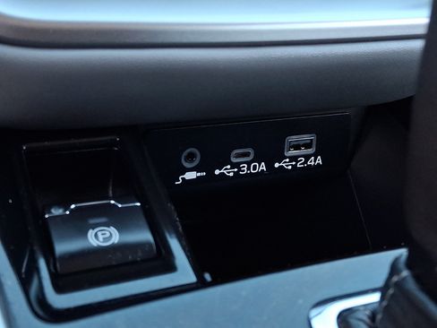 Certified 2025 Subaru Legacy Premium AWD/4WD image 18