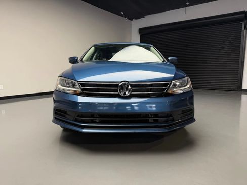 Used 2016 Volkswagen Jetta S FWD image 2