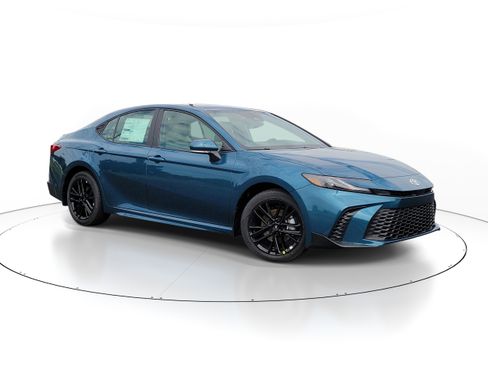 New 2026 Toyota Camry Hybrid AWD/4WD image 1