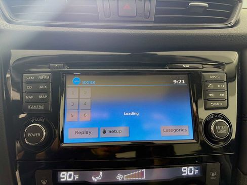 Used 2017 Nissan Rogue SL w/ SL Premium Package image 13