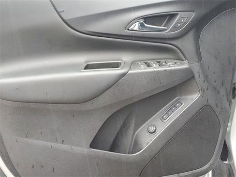 Used 2021 Chevrolet Equinox LT image 5
