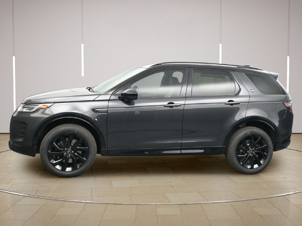Used 2025 Land Rover Discovery Sport Dynamic SE AWD/4WD image 2