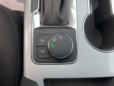 Used 2024 Chevrolet Blazer LT w/ Convenience Package image 27