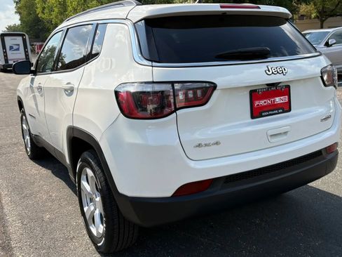 Used 2018 Jeep Compass Latitude w/ Cold Weather Group AWD/4WD image 8
