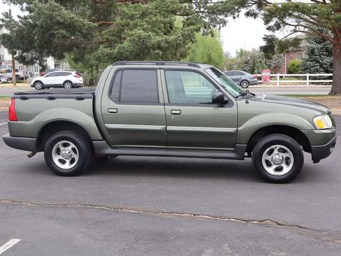 Used 2004 Ford Explorer Sport Trac XLS image 3