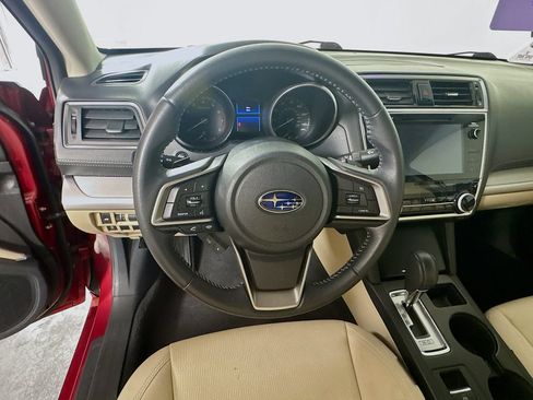 Used 2018 Subaru Legacy 2.5i Premium w/ Moonroof Package AWD/4WD image 11