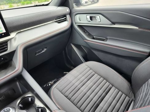 New 2026 Ford Explorer ST-Line w/ ST-Line Street Pack AWD/4WD image 15