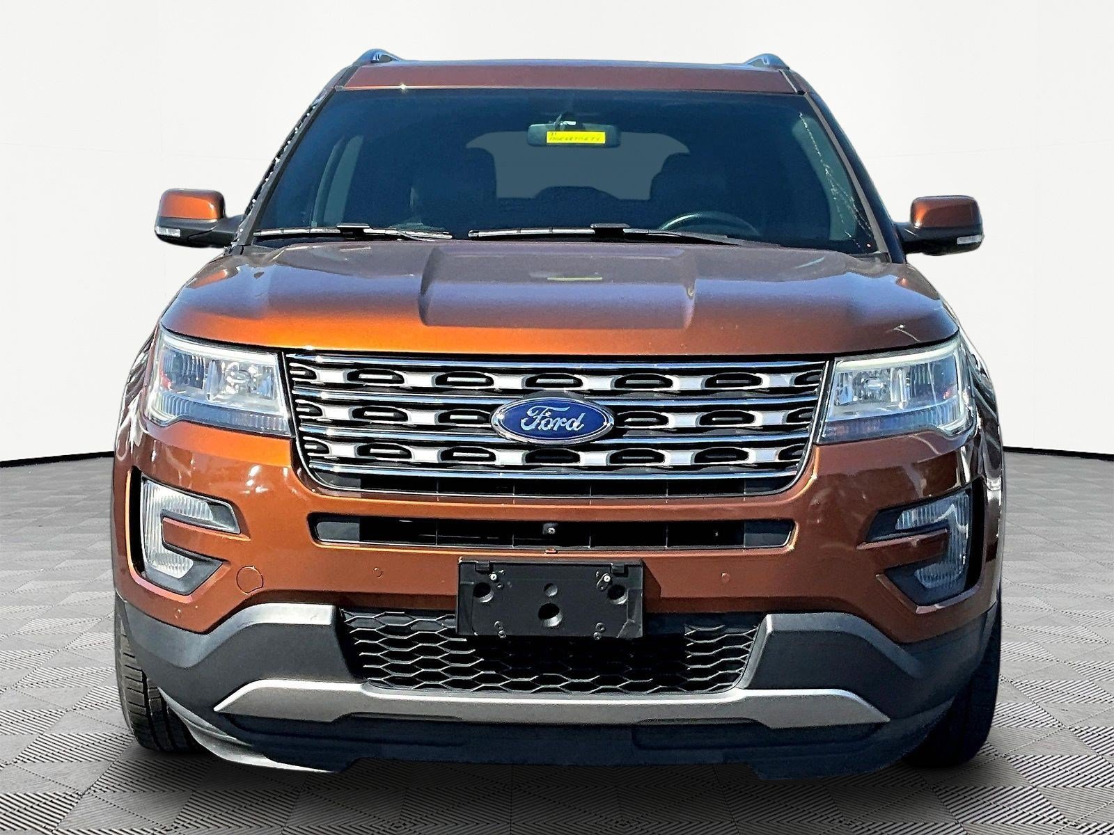 Used 2017 Ford Explorer Limited AWD/4WD image 2