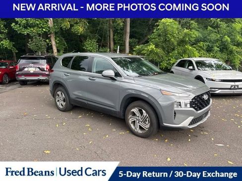 Used 2023 Hyundai Santa Fe SE FWD image 4