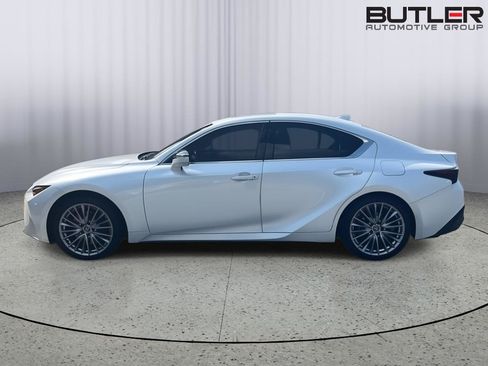 Used 2023 Lexus IS 300 AWD w/ Premium Package image 5