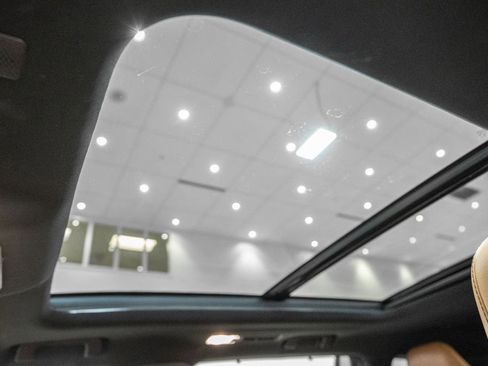 Certified 2021 Toyota Highlander Platinum image 23