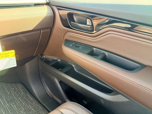 New 2026 Honda Odyssey Touring image 24