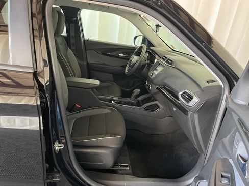 Used 2023 Chevrolet TrailBlazer LT FWD image 19