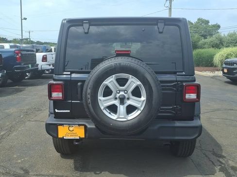 Used 2023 Jeep Wrangler Unlimited Sport AWD/4WD image 6