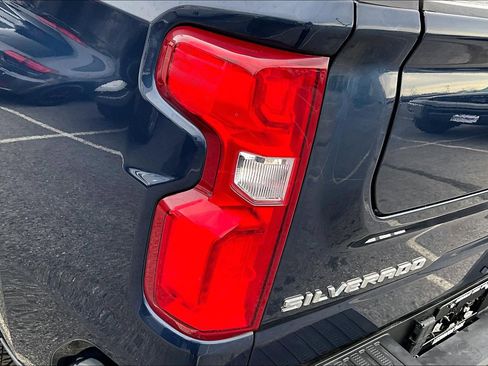 Used 2022 Chevrolet Silverado 1500 High Country image 34