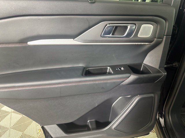 Used 2025 Ford Explorer ST AWD/4WD image 18
