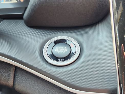 Used 2025 Jeep Grand Cherokee Laredo X w/ Trailer Tow Package image 27