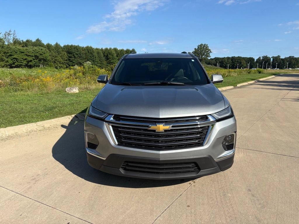 Used 2023 Chevrolet Traverse LT w/ LT Premium Package AWD/4WD image 12