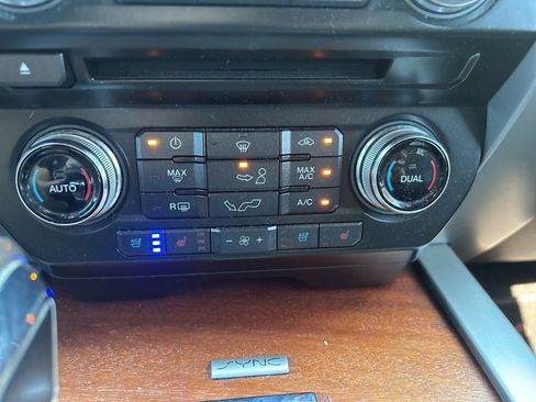 Used 2016 Ford F150 King Ranch w/ Equipment Group 601A Luxury AWD/4WD image 26