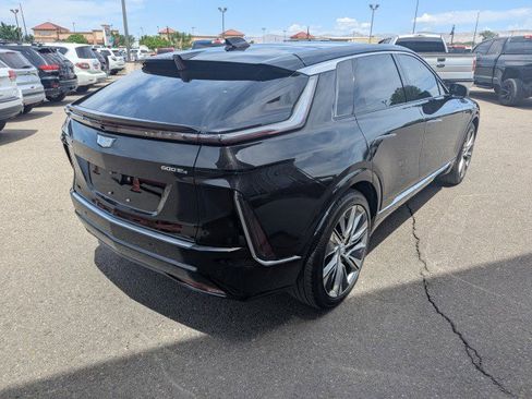 Used 2024 Cadillac Lyriq Luxury AWD/4WD image 5