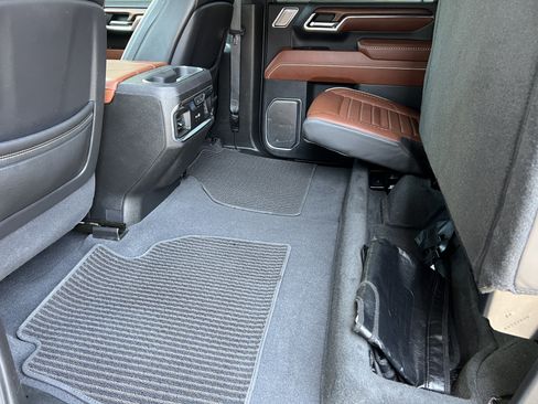 Used 2024 GMC Sierra 2500 Denali Ultimate w/ Max Trailering Package AWD/4WD image 19