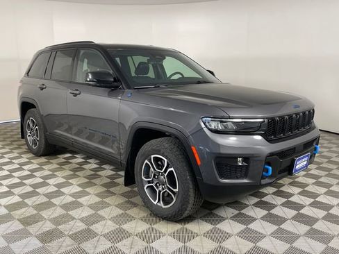 Used 2022 Jeep Grand Cherokee Trailhawk w/ Advanced Protech Group II image 26