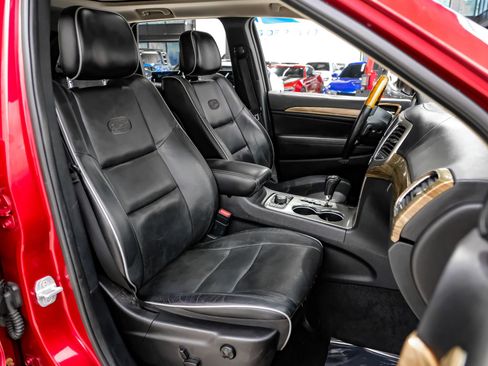 Used 2013 Jeep Grand Cherokee Overland w/ Advance Technology Group AWD/4WD image 30