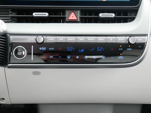 New 2025 Hyundai Ioniq 5 Limited image 11