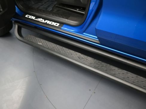 Used 2023 Chevrolet Colorado LT w/ LT Convenience Package II AWD/4WD image 38