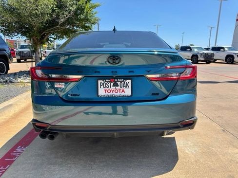 Used 2025 Toyota Camry SE w/ Convenience Package FWD image 7