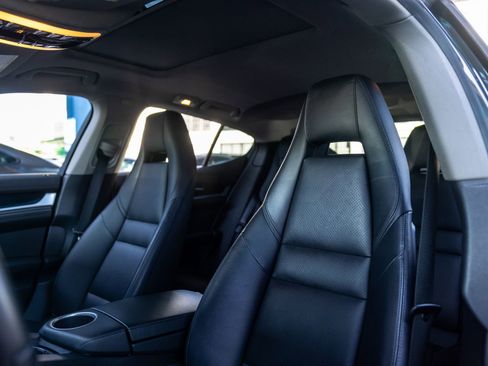 Used 2015 Porsche Panamera image 5
