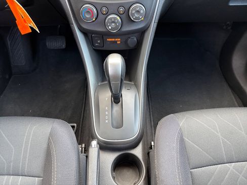 Used 2018 Chevrolet Trax LT image 16