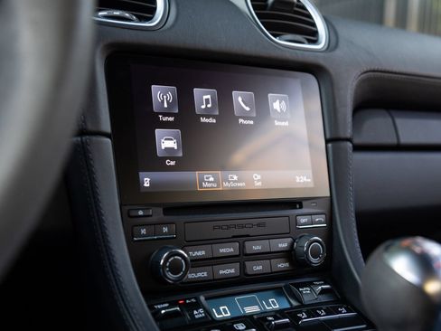 Certified 2022 Porsche 718 Cayman RWD image 25