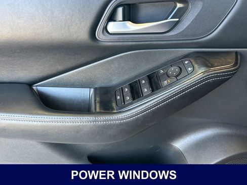 Used 2024 Nissan Rogue SV FWD image 12