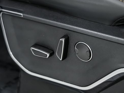 Used 2022 Ford F150 Platinum w/ Equipment Group 701A High image 28