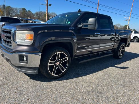 Used 2015 GMC Sierra 1500 SLT w/ Driver Alert Package image 12