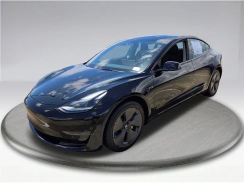 Used 2023 Tesla Model 3 Standard Range RWD image 16