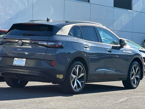 Used 2023 Volkswagen ID.4 Pro S image 3